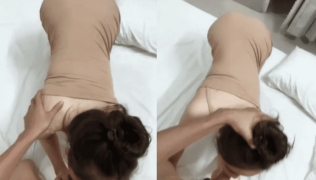 Dúi đầu em vào cu bắt bú